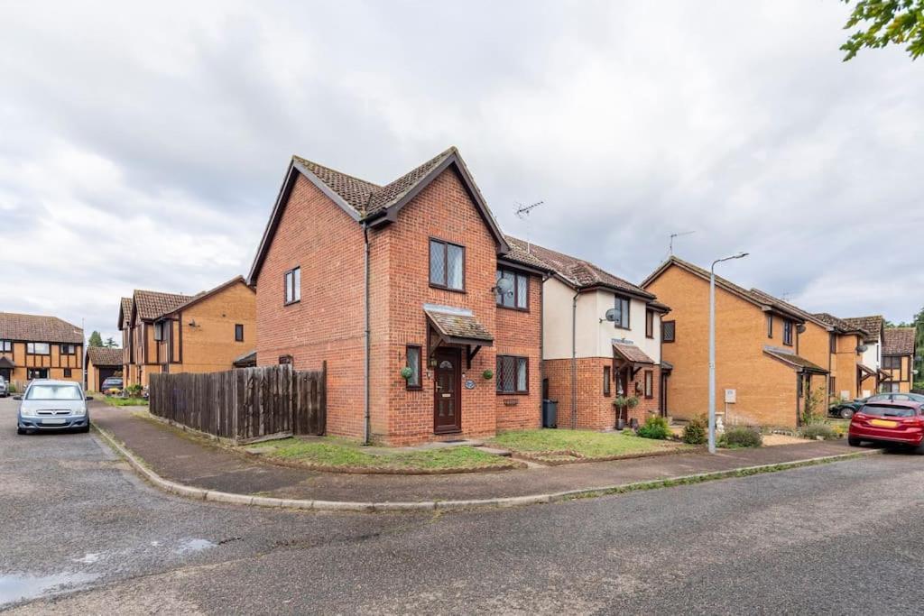 House On Cul De Sac Apartment Lakenheath Luaran gambar